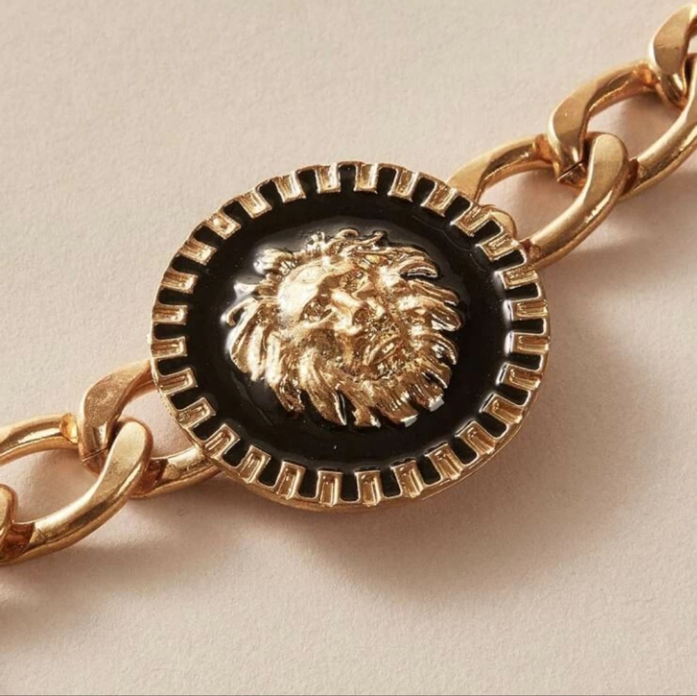 Lion Head Chain Necklace - Picture 3 of 3